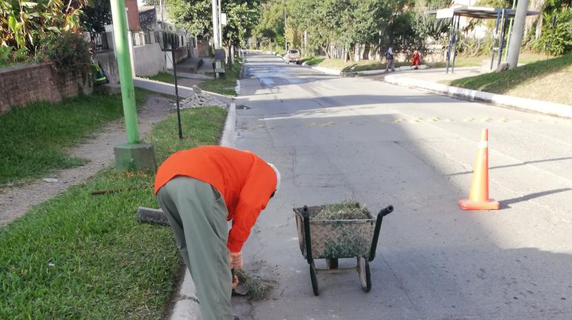 Operativos de limpieza avanzan en distintos sectores de la ciudad ...
