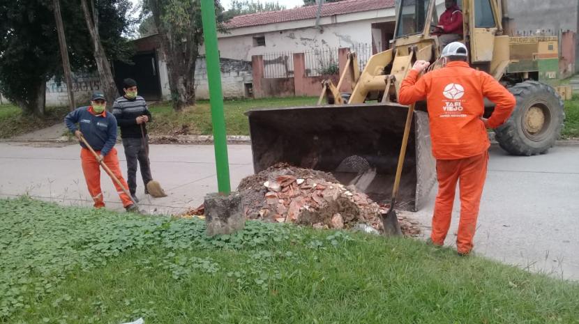 Realizan operativos de limpieza en distintos sectores de la ciudad ...